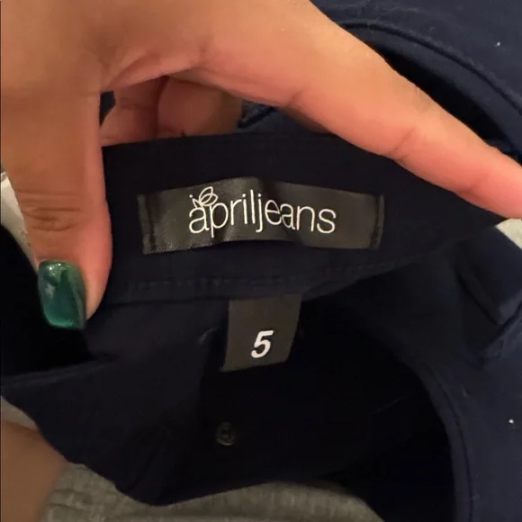 Women's Black Jeans - Picture 3 of 3